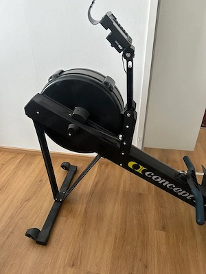 Concept 2 Rudergerät mit PM5 Leistungsmonitor