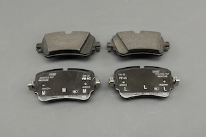 Kaufen Sie neue originale Audi Bremsbeläge hinten Q7 2016    Q8 2019    OEM 4M0698451BN 
