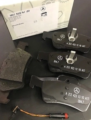 Kaufen Sie neue originale Mercedes-Benz E-Klasse W212 & CLS C218 Bremsbeläge hinten   A0004208904 