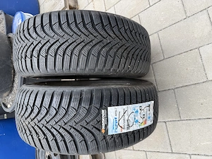 2 Neue Winter Autoreifen