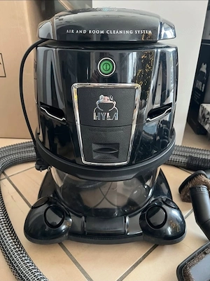 Hyla Staubsauger Defender mit Zubehör 