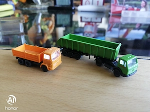 N-Spur 1:160 Wiking 2-er Set Baustellen-Fahrzeuge, 3-achs + 5-achs Kipper, ovp defekt