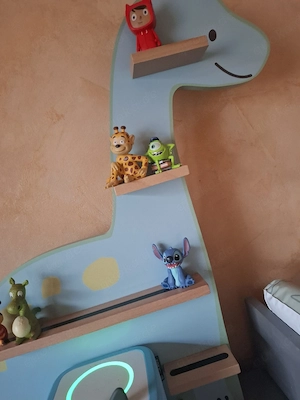 Toniebox 2 mit 7 Figuren und Dino Regal