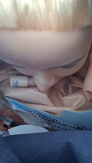 Wer hat mal lust auf eine Liebespuppe