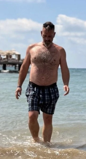 Potenter Xxl Schwanz mit richtig viel Sahne sucht Frauen oder Paare für geilen Spaß????? 
