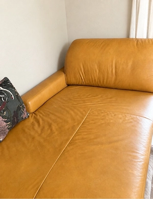 Valnatura Echtleder-Ecksofa Kurkuma  Senfgelb (3,01 m x 2,06 m) - mit verstellbaren Kopflehne.  Bild 6
