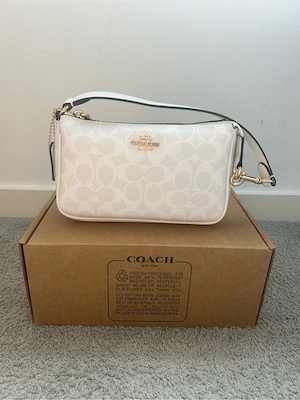 Coach Nolita 19 Schultertasche Weiß   Neu & unbenutzt
