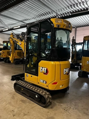 2024 CAT 301.8 Bagger - 2 Ton