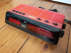 Top Vintage Digital Radiowecker Marke SABA aus 1970er Jahren