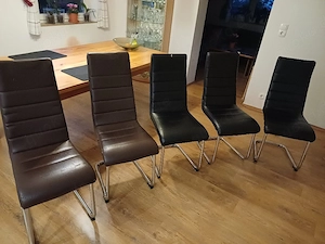 5 Schwingstühle mit Gebrauchsspuren anzugeben 
