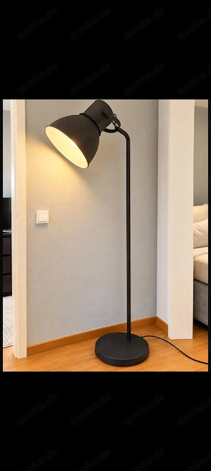 Stehlampe grau