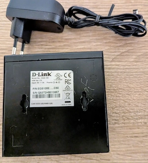 D-Link DGS-105 5-Port Gigabit Switch   Stabiles Metallgehäuse   Sehr gut erhalten