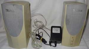  P Tevion MD9871 Multimedia Aktiv-Stereo-Lautsprecher mit Netzadapter gebraucht volle Funktion
