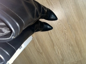 Schwarze Damen Lederboots mit Keilabsatz - Größe 38