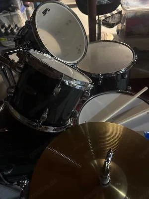 Drums Schwarzer Drummer mit Glitzereffekt