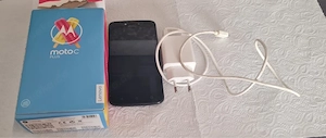 Motorola XT1723 in Originalverpackung mit Ladegerät