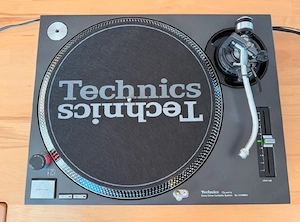 Technics SL-1210 MK2