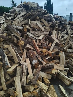 Hochwertiges Brennholz