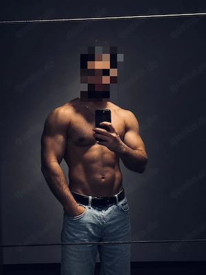 Er (28) durchtrainiert und Gut bestückt sucht sie 