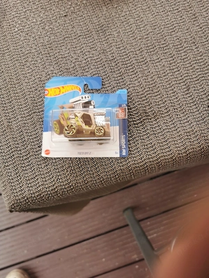 Hot Wheels Tee'd Off 2 Spielzeugauto Neu in OVP
