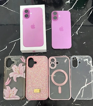  Apple iPhone 16 mit 128 GB Speicher in der Farbe Pink.