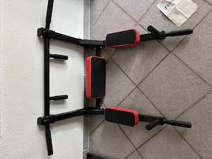 Femor - Multifunktionale Klimmzugstange für die Wand incl. Holzgymringe