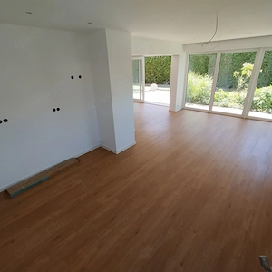 Fachgerechte Verlegung von Parkett,Vinyl und Laminat  Bild 8