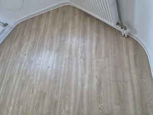 Fachgerechte Verlegung von Parkett,Vinyl und Laminat  Bild 6