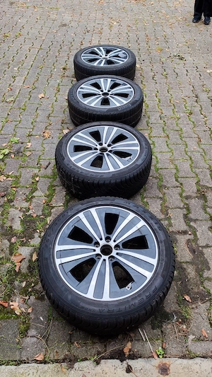 4 Mercedes EQE Räder 19 Zoll mit Winterreifen