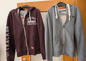 zwei SUPERDRY Kapuzenjacken Größe M