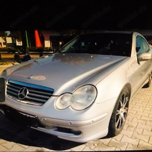 2003 Mercedes C200, Benzin, Stoff, AHK, Alu, 1,8 Liter Motor, 276,000 KM, TÜV 9.2027.