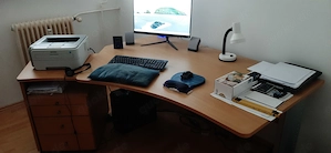 Schreibtisch mit Rollcontainer + Bürostuhl verstellbar