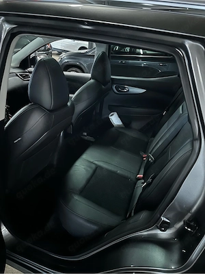 Nissan Qashqai 1.2 Motor, nur regelmäßig gewartet. Bild 8