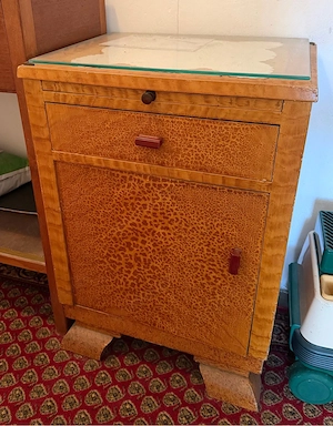 Vintage Nachttisch   Nachtschrank aus Holz mit Glasplatte