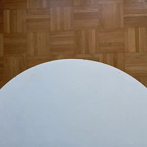 weisser Tisch 
