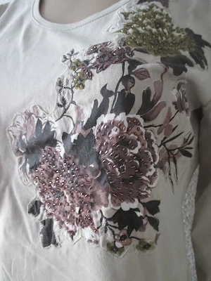 NEU Blumen Blüten Flower Applikation Glitzer Stäbchen Stickerei Langarm Longsleeve T-Shirt GIL BRET