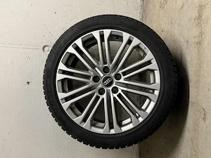 4 Original Audi Alufelgen mit Pirelli Winterreifen 245 40 R18