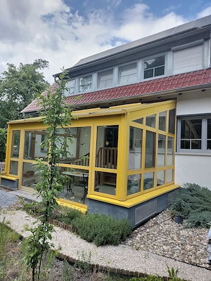 DHH, voll unterkellert, saniert, provisionsfrei von privat, 280 m2 Wfl, 567 m2  Grund, ER-Eltersdorf Bild 3