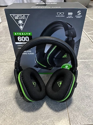 Xbox Series X-Paket mit Zubehör Bild 3