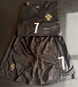 Portugal Trikot Set Ronaldo #7 Schwarz Special Edition   Gr. L