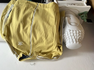 Verkaufe Jogginganzug von Adidas 