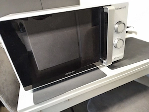 Microwelle wie neu mit Restgarantie 
