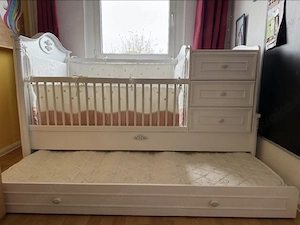 Ich verkaufe dieses Cilek-Bett in ausgezeichnetem Zustand. 