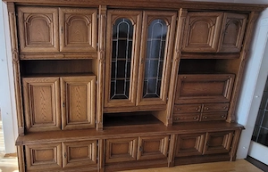 Wohnzimmerschrank