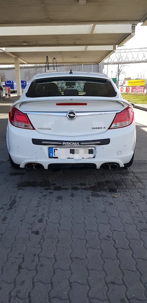 Opel Insignia Sports Tourer Irmscher Edition  Bild 2