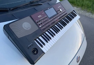 Korg Klavier 
