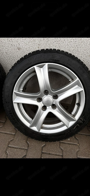 Winterreifen Michelin 4x auf Alufelgen 