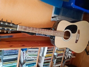 Gitarre.gebraucht aber gut in Schuss!