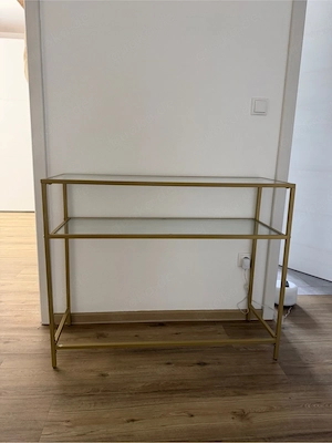 goldenes Glasregal
