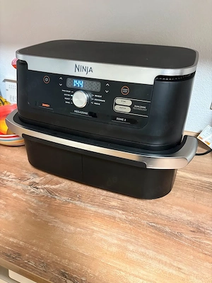 Ninja Heißluftfritteuse mit MegaZone und Sync-Funktion